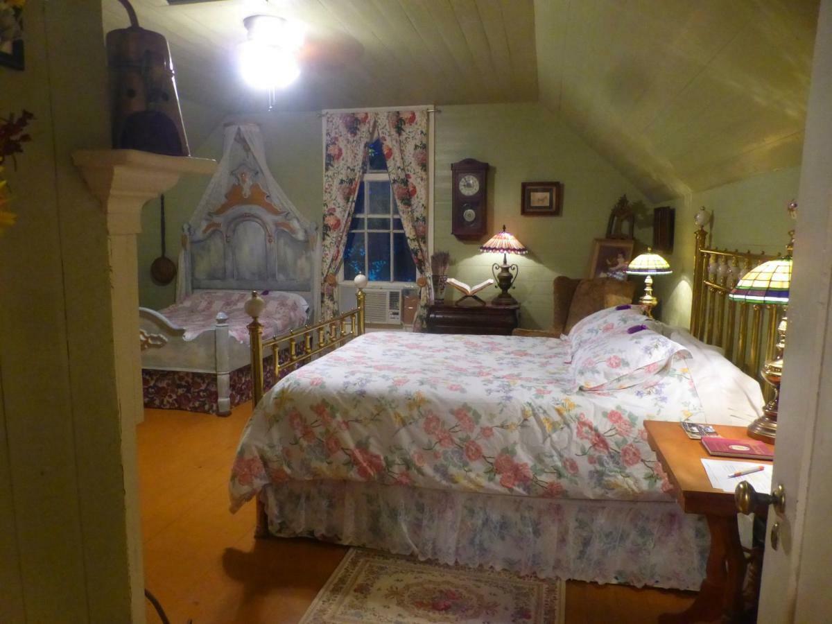 Mulberry Lavender Farm And B&B Dış mekan fotoğraf